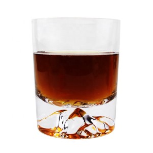 2022 Popular High-end Handmade Crystal Heavy Bottom Whiskey Glass with Cigar Holder Beer Creative Unique Mountain Whiskey Glass