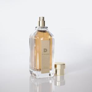 Wholesale China Fancy Retro Empty Glass Bottle Perfume Essential Oil 100ml for Men Women Date Gift Souvenir Wedding Traveling