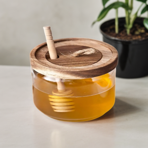 Hot Selling Honey Jar Glass Container Holder with Wooden Acacia Lid and Dipper High Quality Glass Food Storage Jar with Lid
