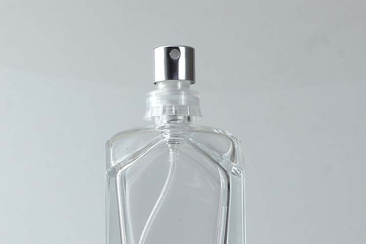 2024 New Glass Spray Empty Perfume Bottle Round Clear Glass Perfume Bottle Refill Perfume Sample Bottle