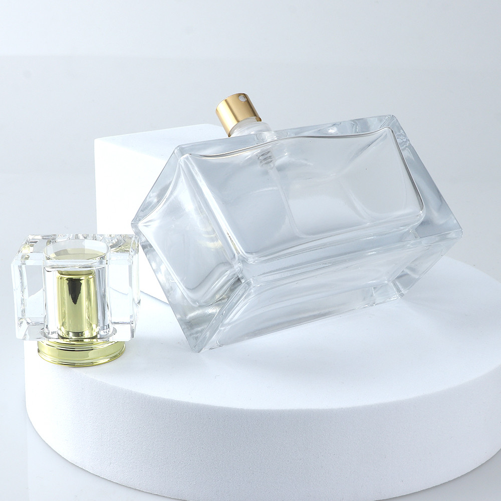 New Design Perfume Bottle Support Custom Logo And Color Perfume Bottle Decoration Luxury Style