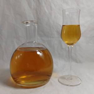 Custom Glass Bottle Manufacturing under Innovative Design Concepts | Providing Personalized and Practical Bottle Solutions for Clients