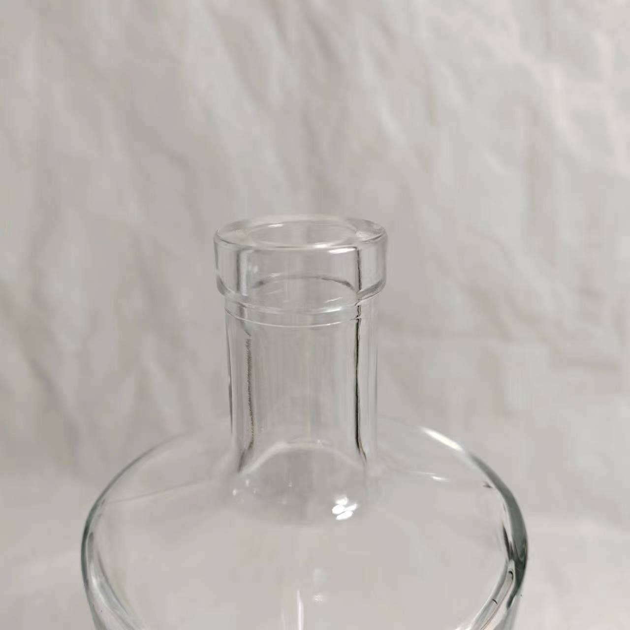 High-Quality Specialty Custom Glass Bottles | Unique Glass Bottles Designed for Distilleries, Winemakers, and Brand Owners